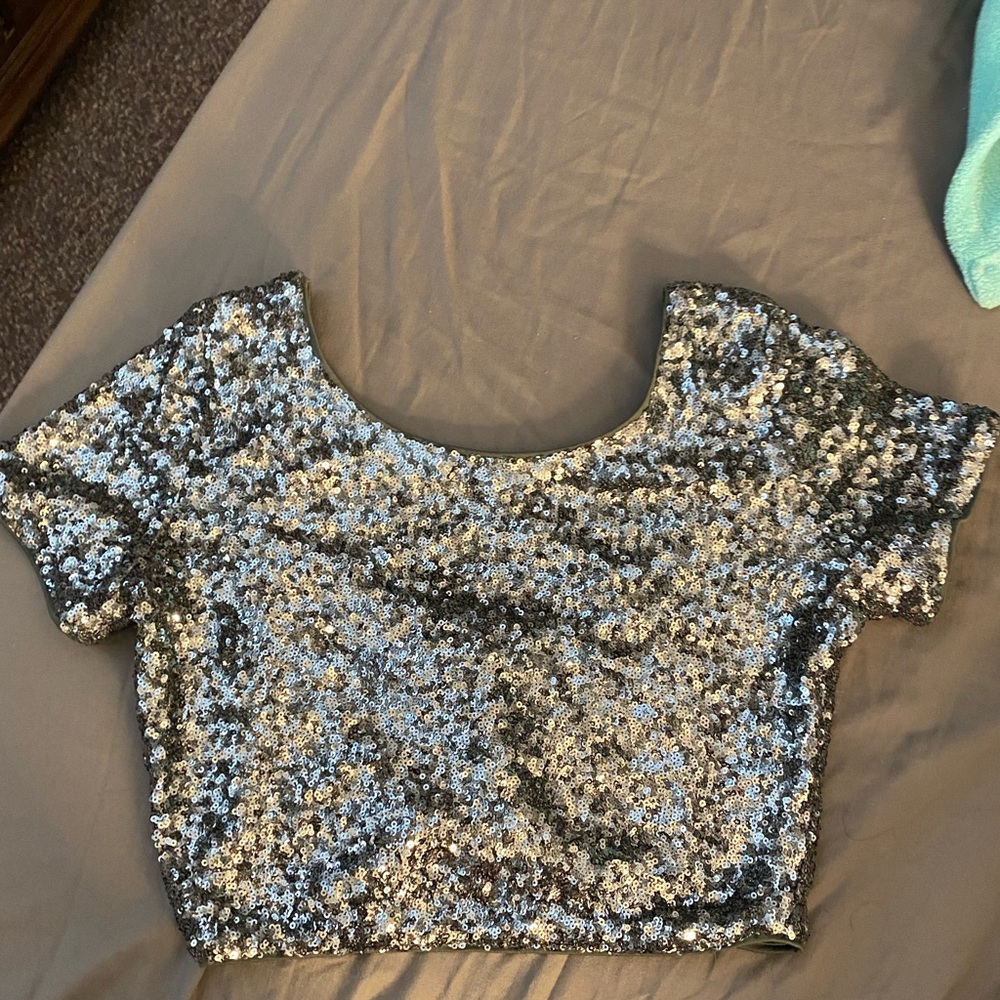 Sequence crop top
